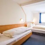 Gretl Hotel